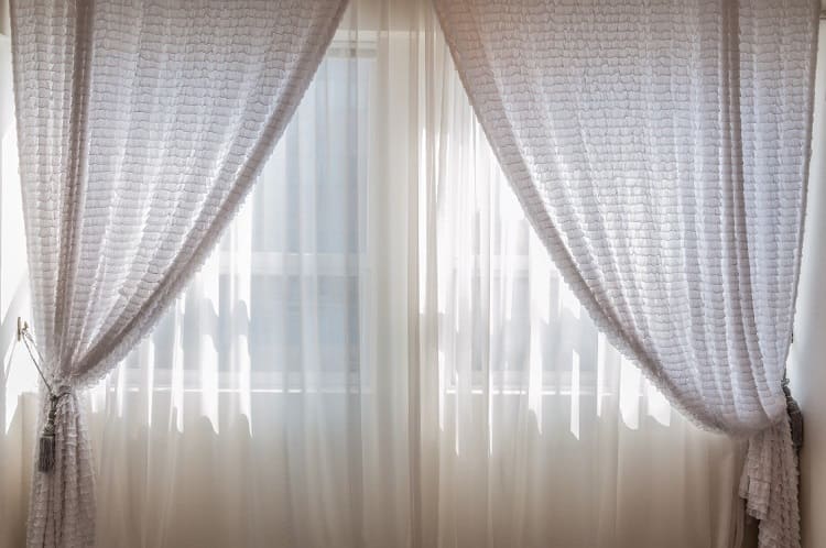 Es mejor comprar cortinas cortas o largas para ventanas? - Oller Deco